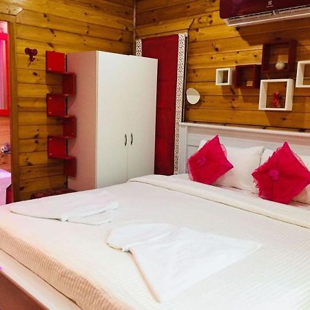 Rock Forest Goa Honeymoon Cottages Калангуте Екстериор снимка