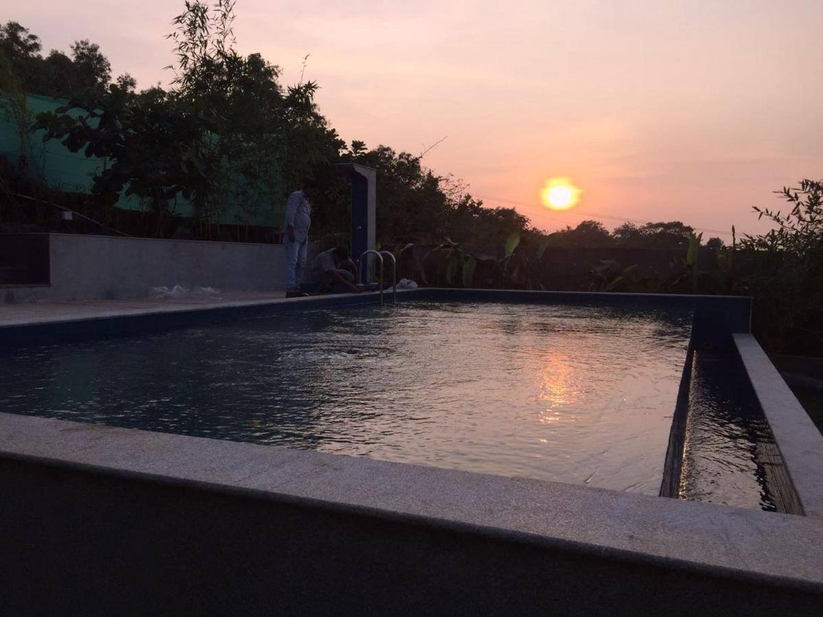 Rock Forest Goa Honeymoon Cottages Калангуте Екстериор снимка