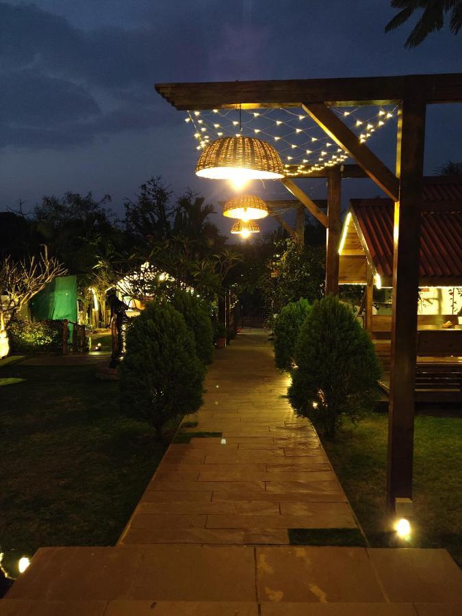 Rock Forest Goa Honeymoon Cottages Калангуте Екстериор снимка