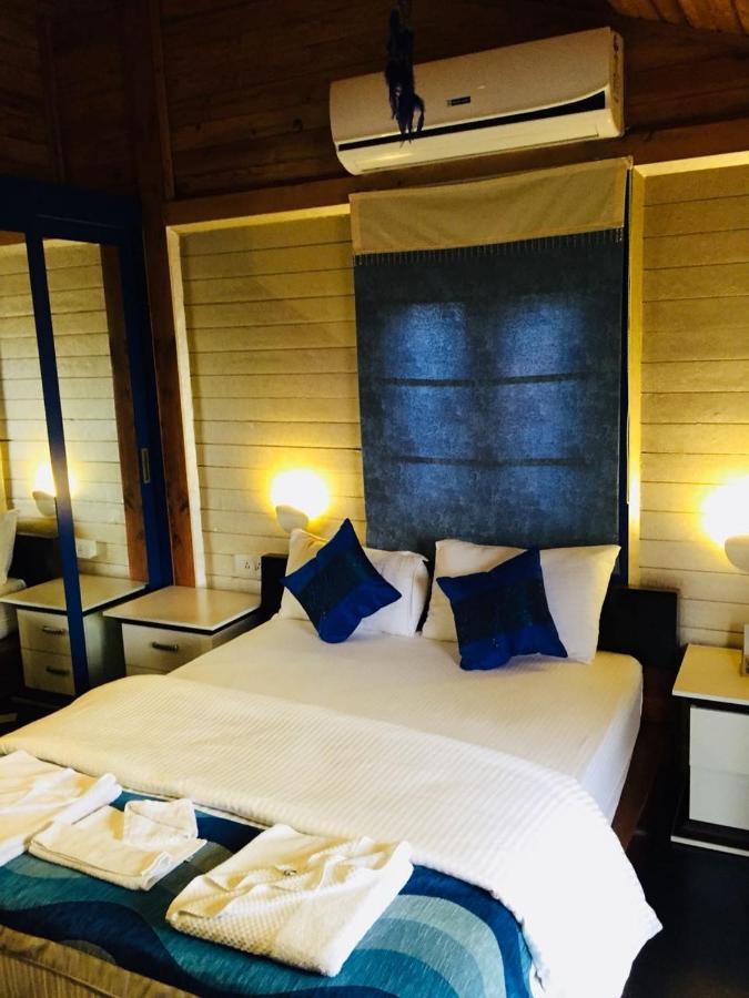 Rock Forest Goa Honeymoon Cottages Калангуте Екстериор снимка