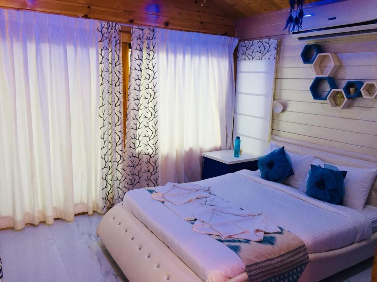 Rock Forest Goa Honeymoon Cottages Калангуте Екстериор снимка