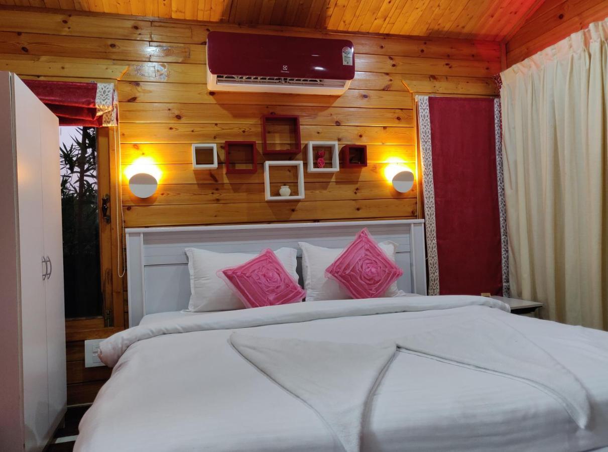 Rock Forest Goa Honeymoon Cottages Калангуте Екстериор снимка