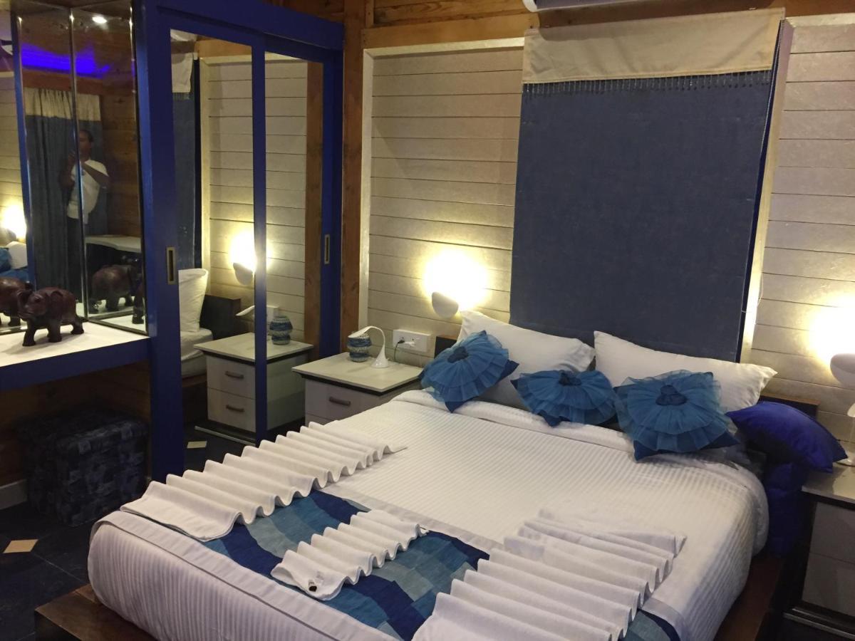 Rock Forest Goa Honeymoon Cottages Калангуте Екстериор снимка